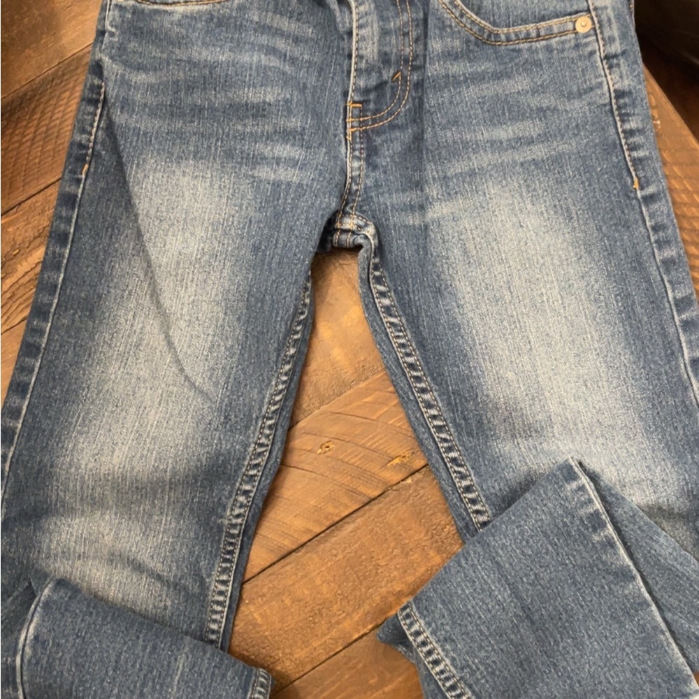 Levi's Blue Straight Jeans with Vintage-Inspired Wash